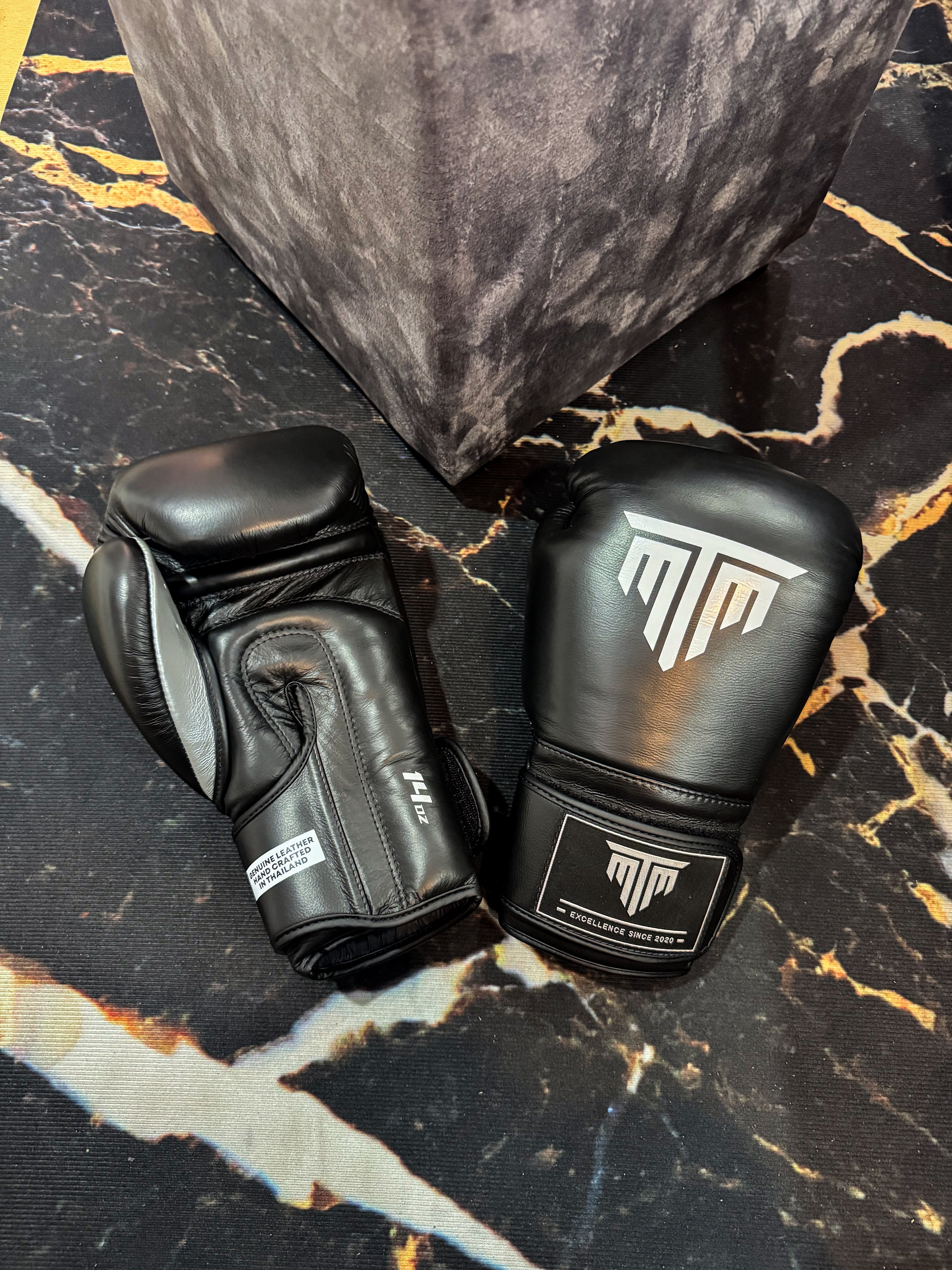 PRE - ORDER | PROX1 VELCRO BOXING GLOVES - BLACK
