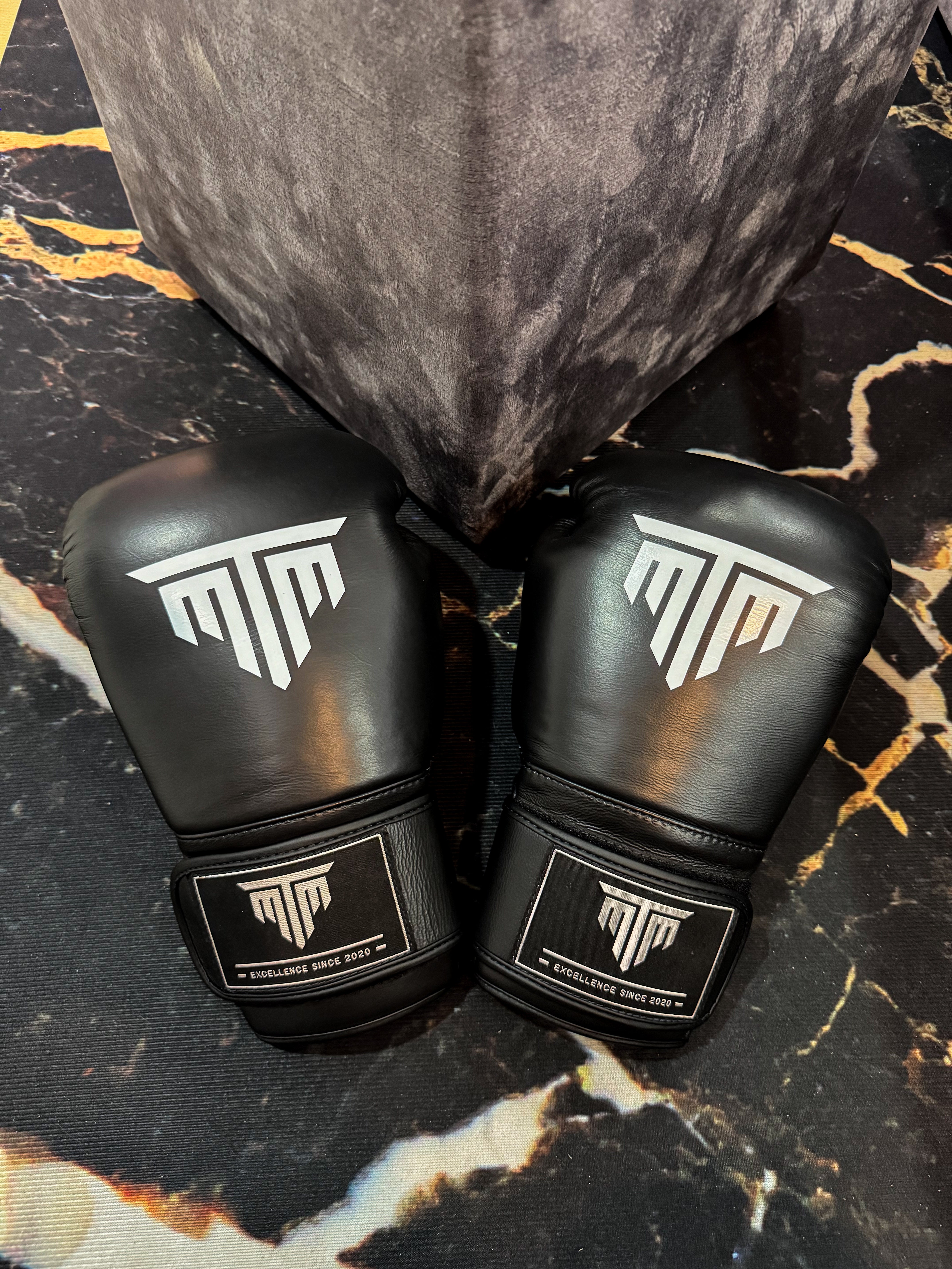 PROX1 VELCRO BOXING GLOVES - BLACK