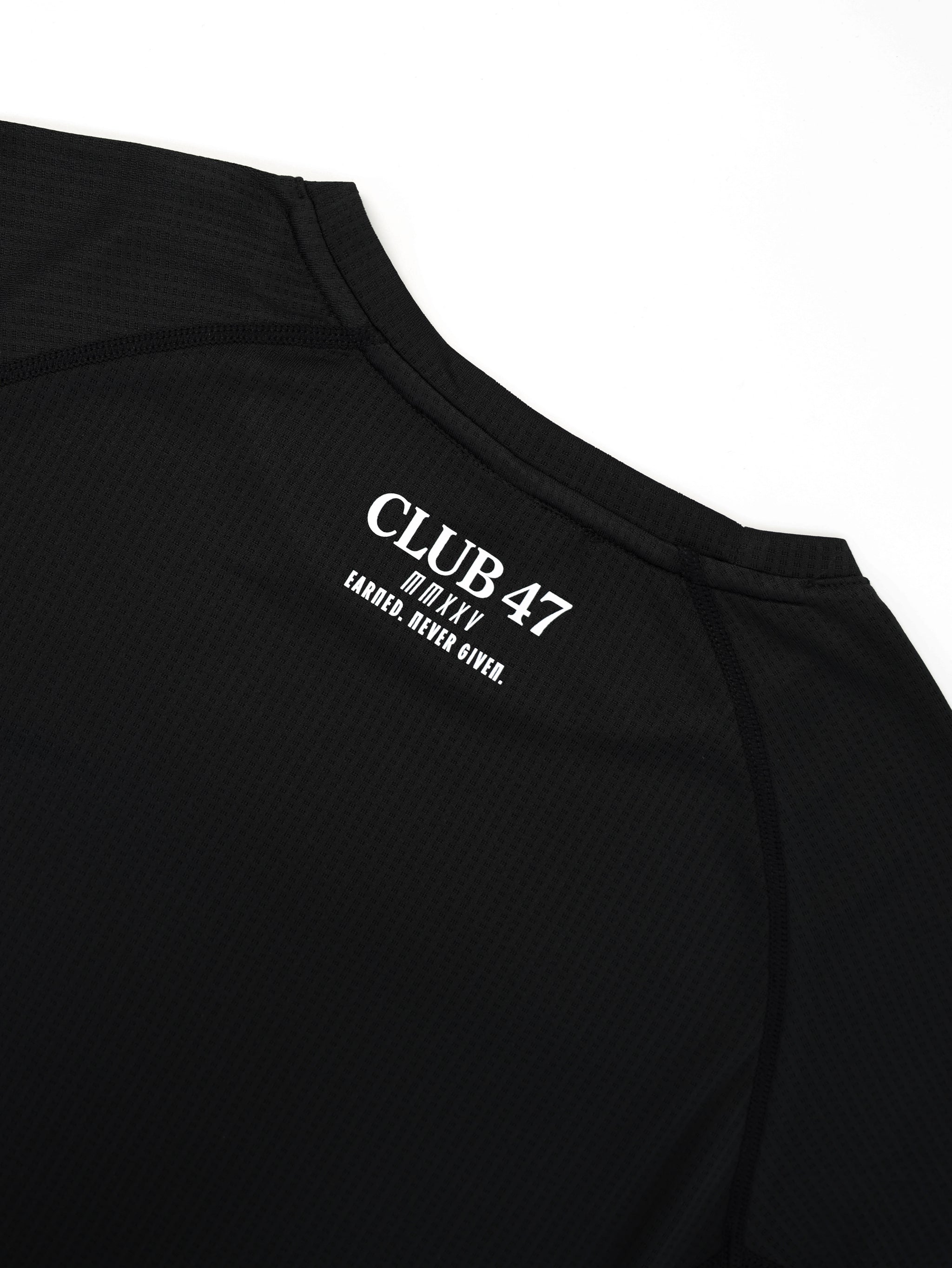 CLUB 47 WOMENS PERFORMANCE TEE - BLACK