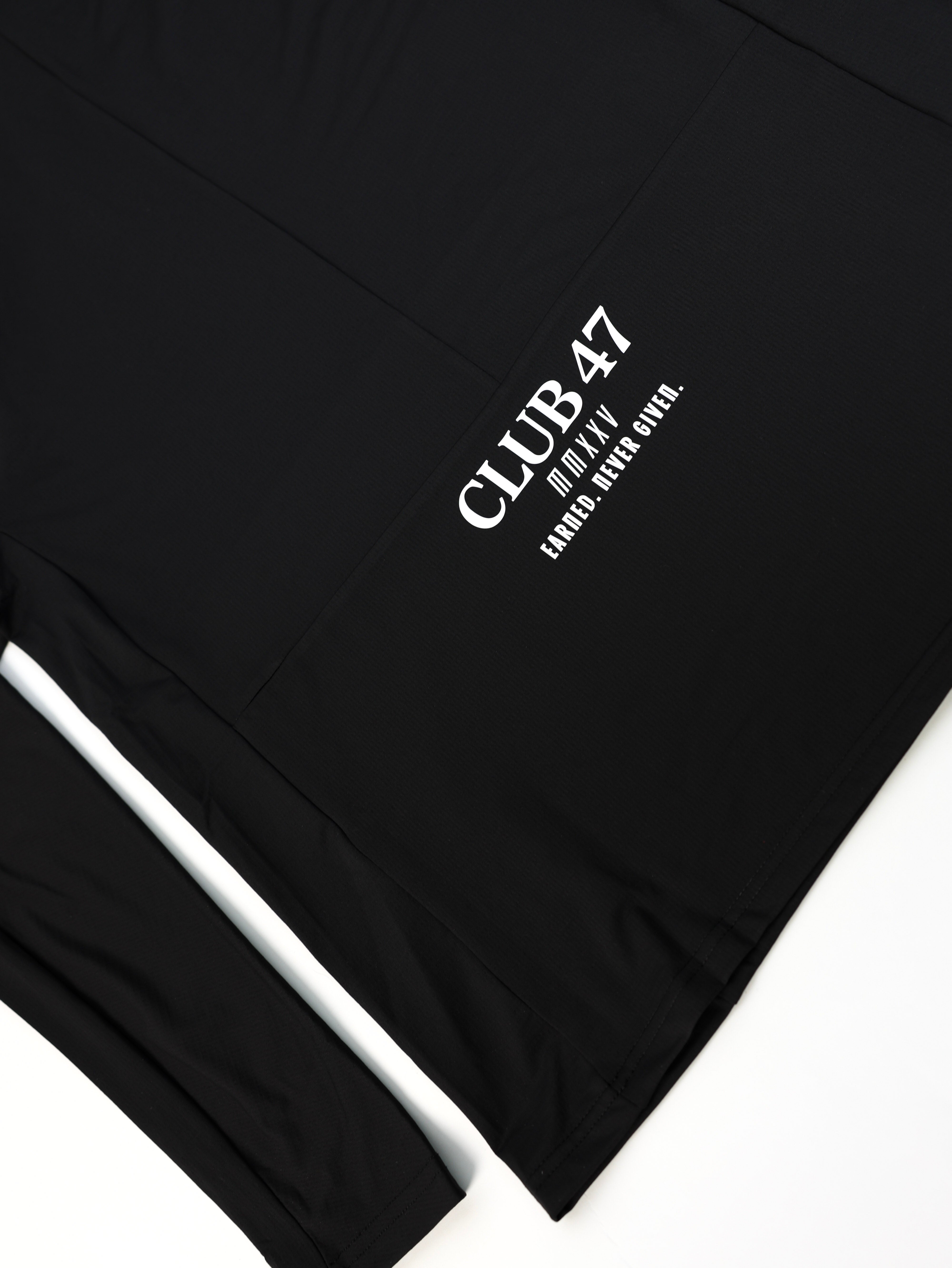 CLUB 47 PERFORMANCE 1/2 ZIP TOP BLACK