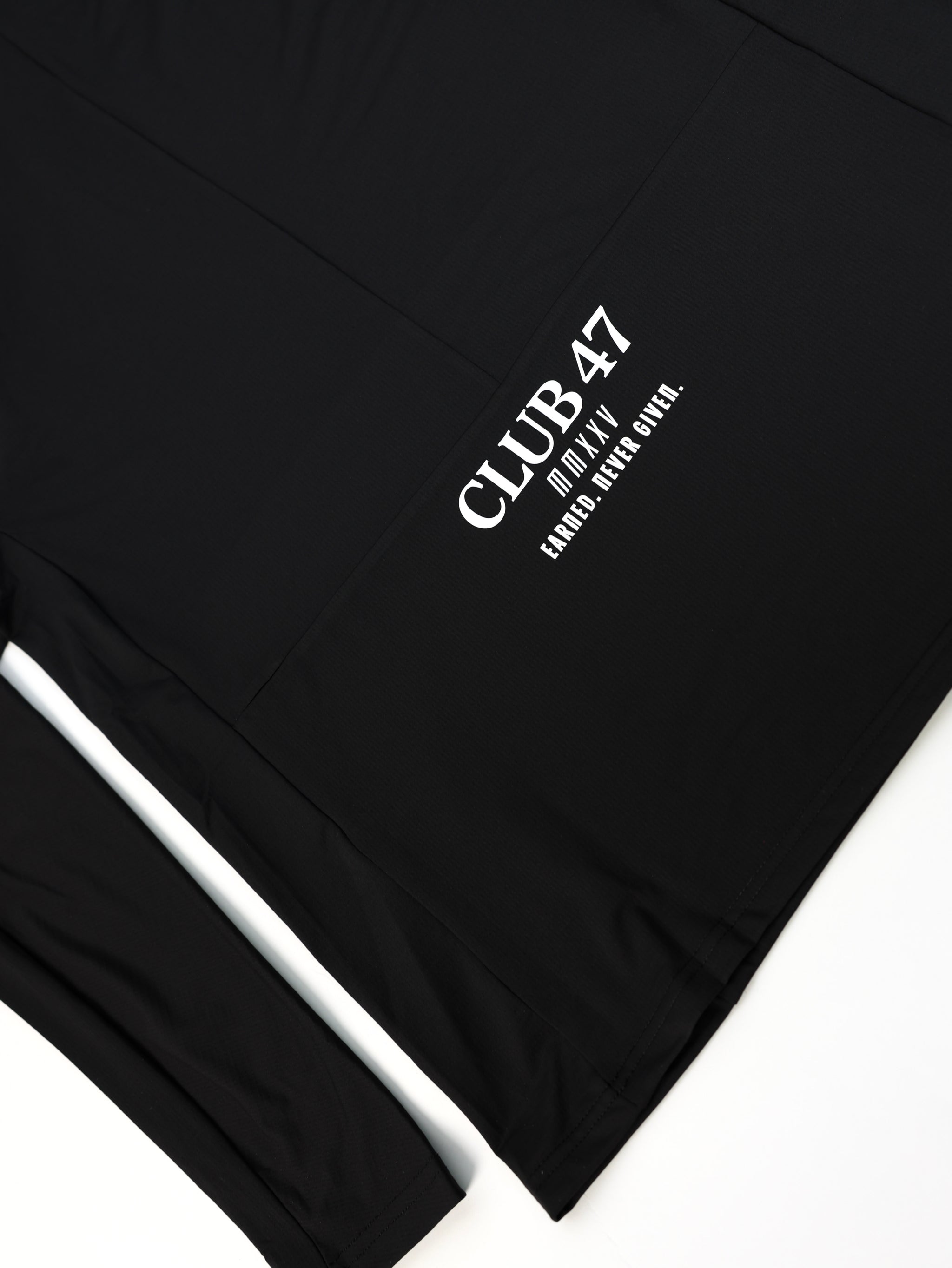 CLUB 47 PERFORMANCE 1/2 ZIP TOP BLACK