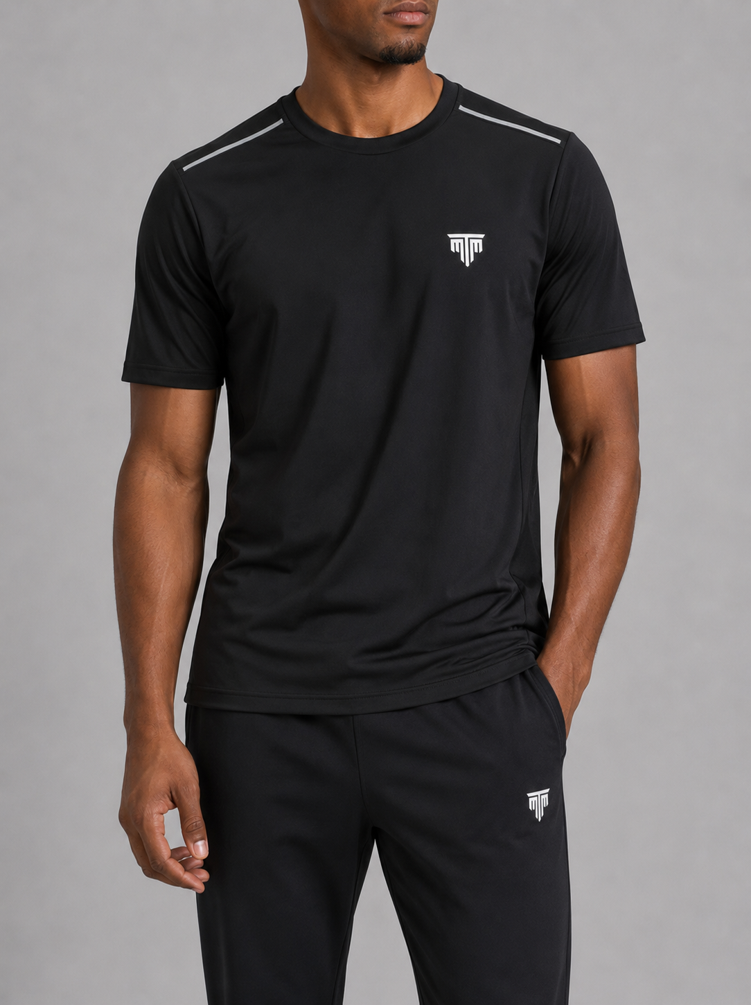 "PERFORMANCE" T-SHIRT - BLACK